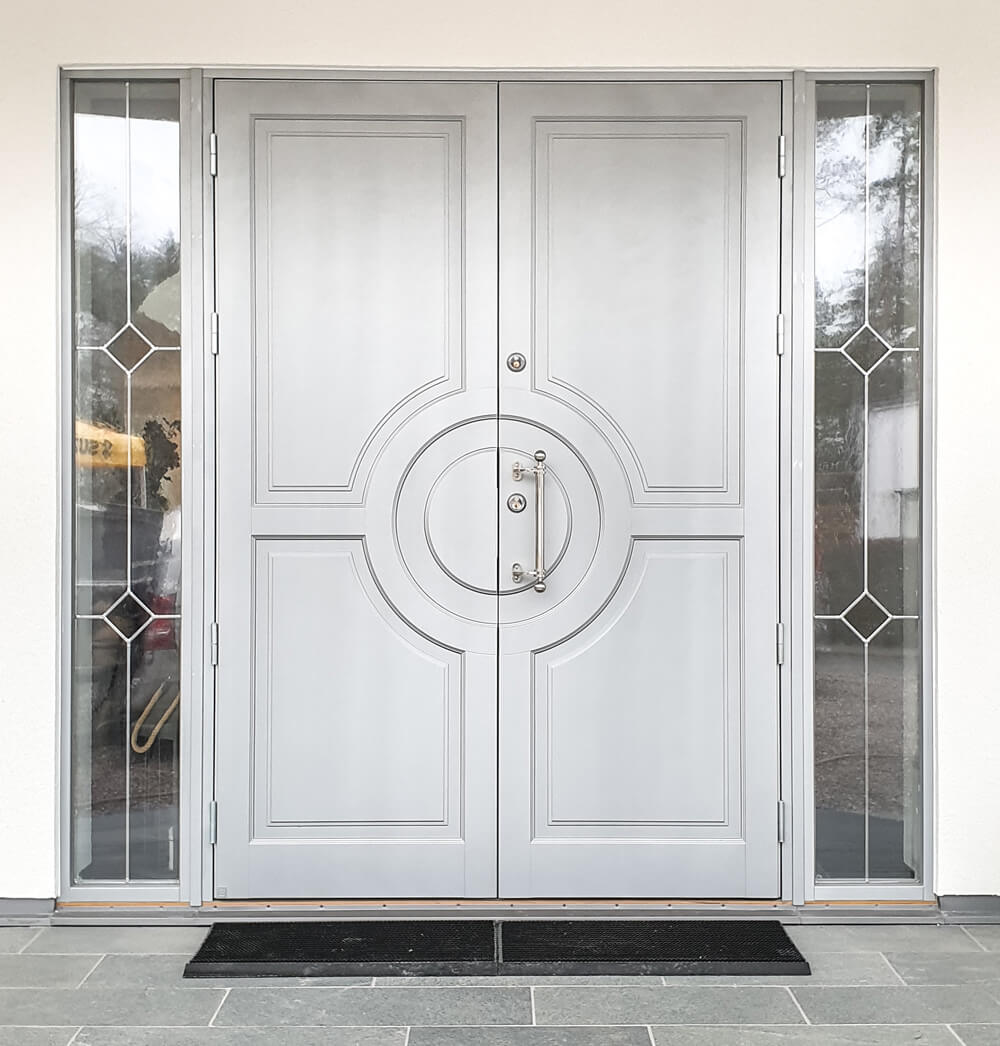 Double doors special according to customer requirements