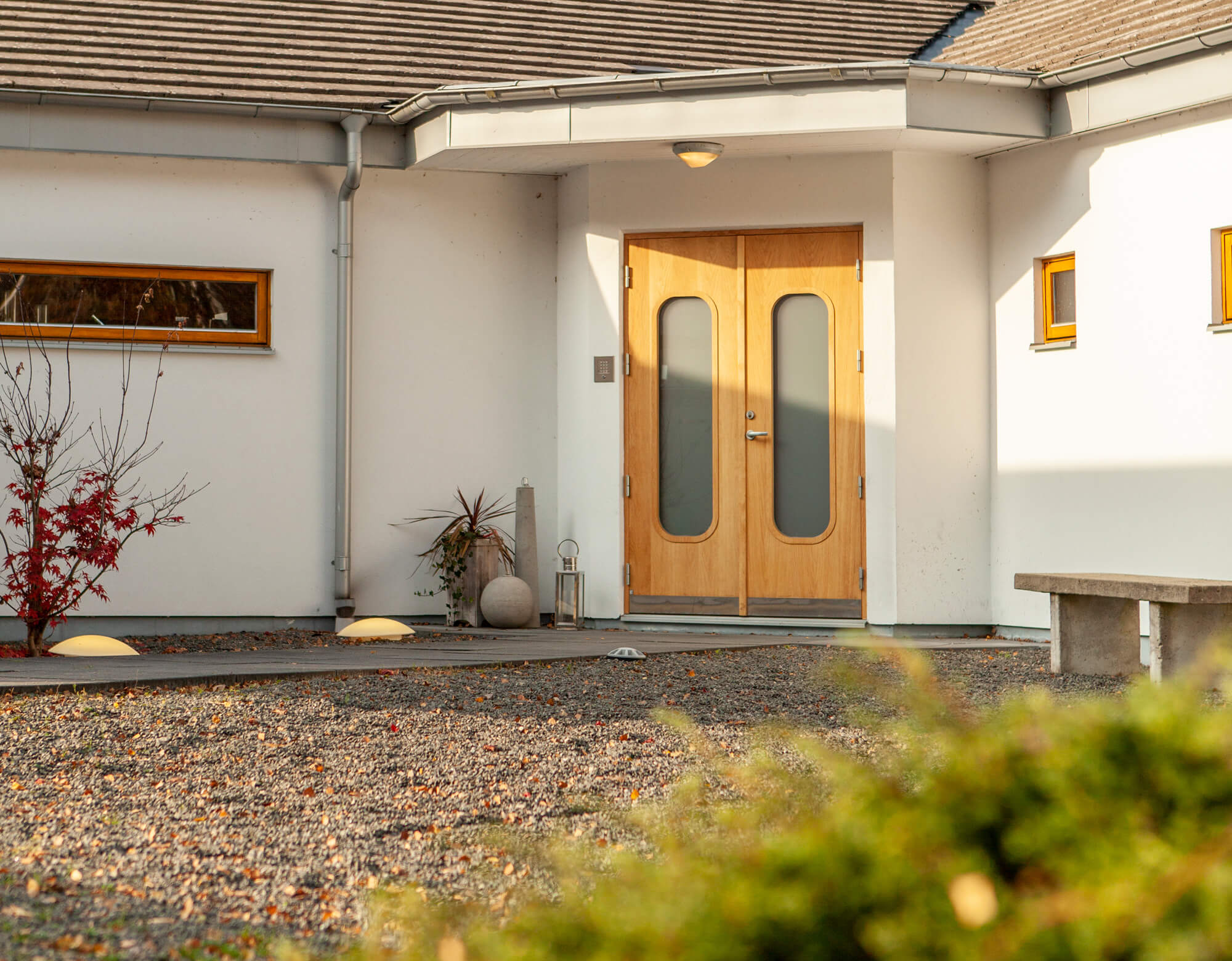 Double door special pair door in solid oak from Ekstrands with rounded glass opening