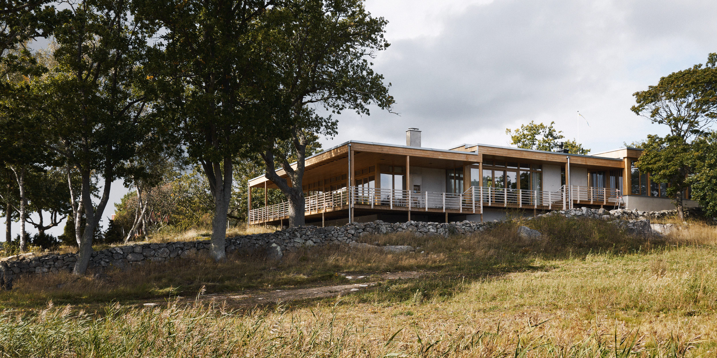 Ekfönster och skjutpartier på villa Jordö